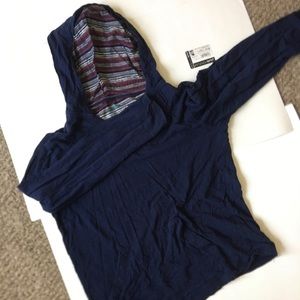Hooded long sleeve shirt